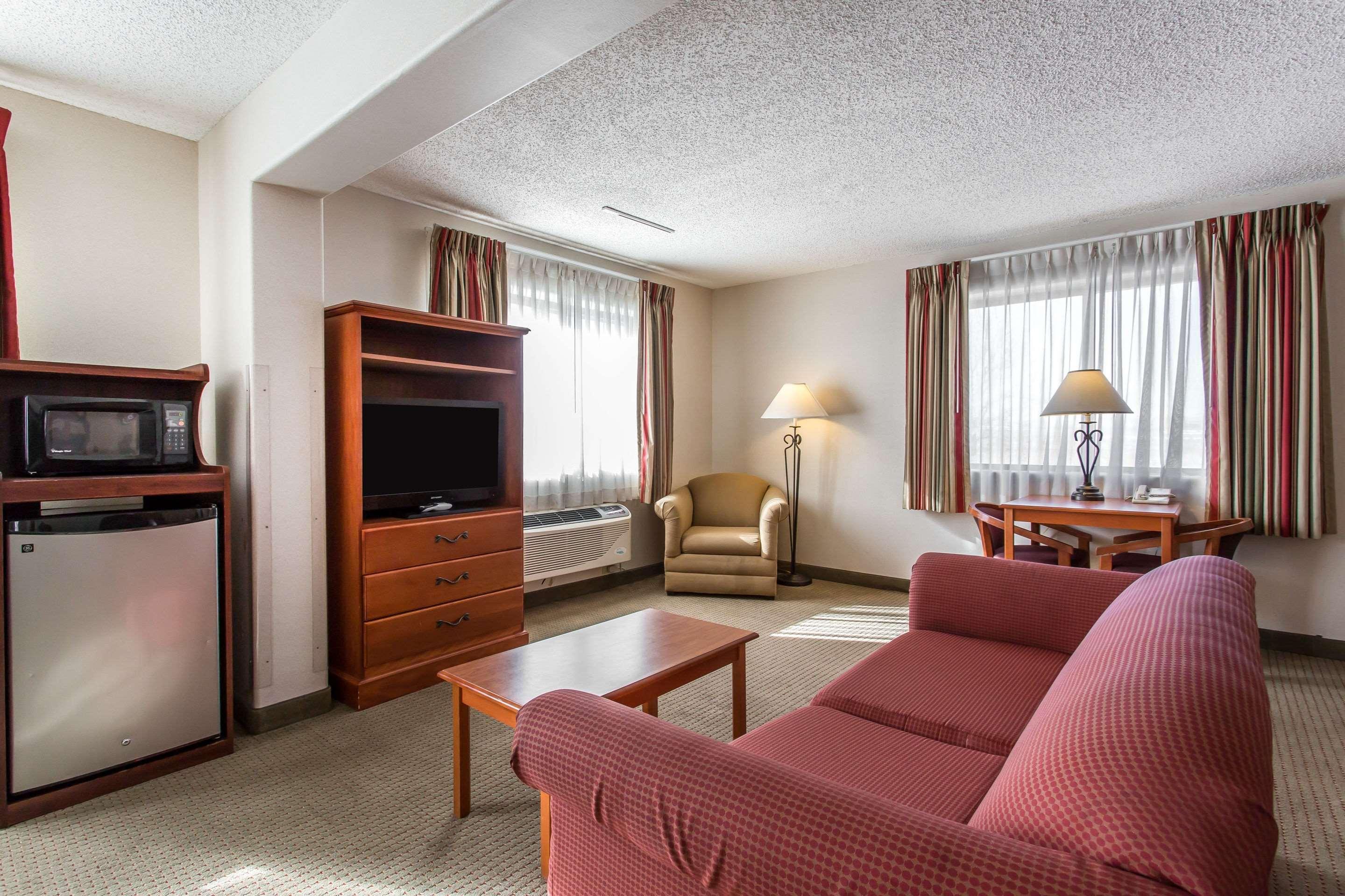 Quality Inn Delta Gateway To Rocky Mountains Exterior photo