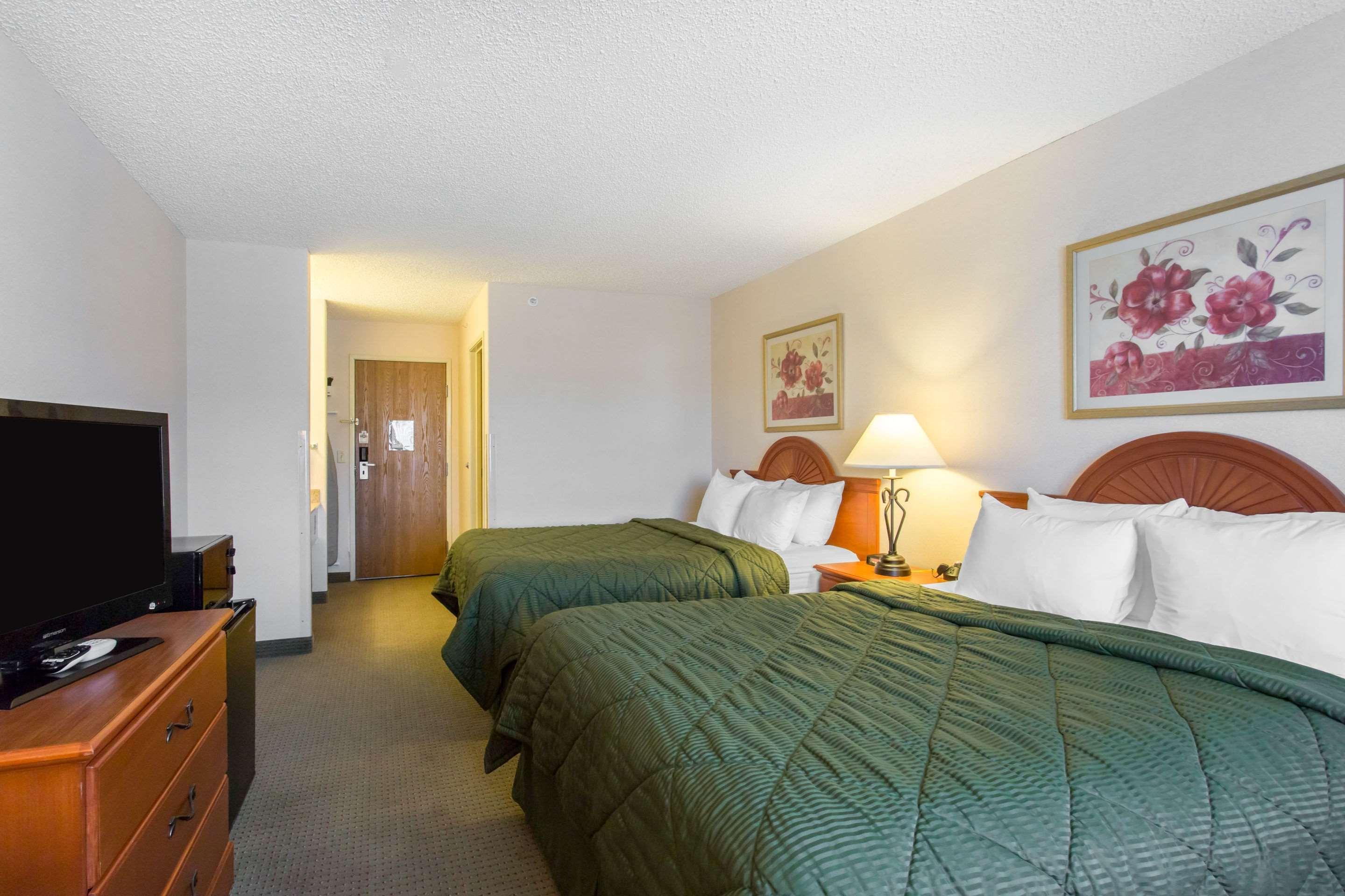 Quality Inn Delta Gateway To Rocky Mountains Exterior photo