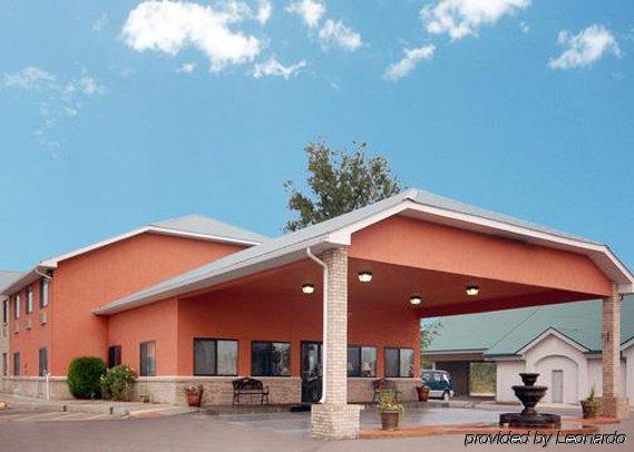 Quality Inn Delta Gateway To Rocky Mountains Exterior photo